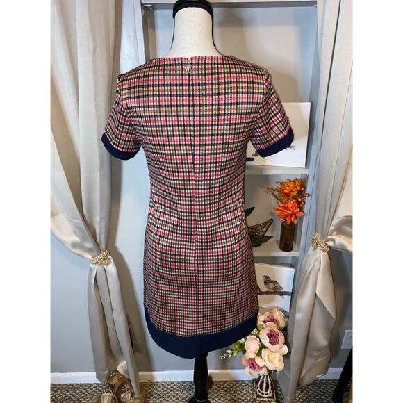 Tommy Hilfiger EUC size 2 Crewneck Short Sleeves Pull On Zip Back Shift Dress - Picture 3 of 12